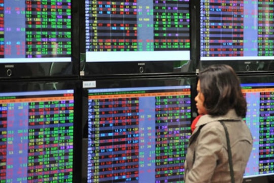 Chứng khoán tháng 7: Dự báo VN-Index dao động dưới 1.300 điểm