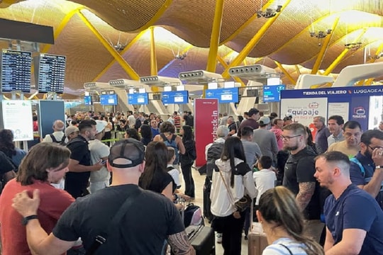 Tại sao sự cố Crowdstrike đe doạ người dùng Microsoft?