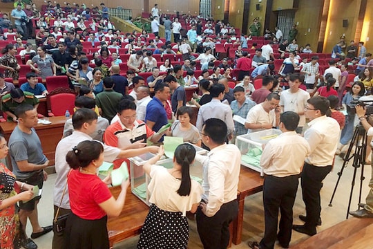 Hết thời "quân xanh, quân đỏ", đấu giá đất rồi bỏ cọc