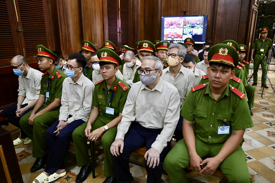 Xét xử đại án ngành đăng kiểm: Người lừa cục trưởng 100 ngàn USD khai gì?