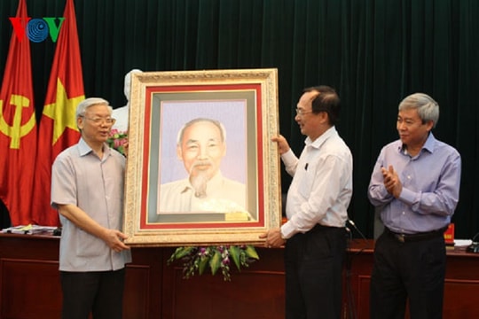 Tổng Bí thư Nguyễn Phú Trọng quan tâm đặc biệt đến phát triển kinh tế Hải Phòng