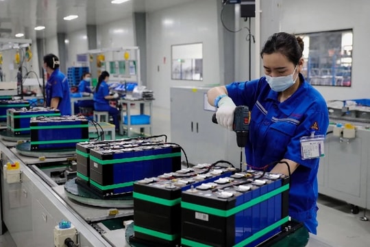 Trung Quốc tìm ra cách sản xuất pin bền vững hơn