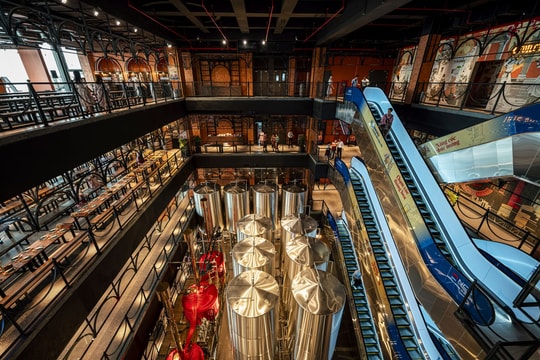 Đà Nẵng: Cận cảnh xưởng bia thủ công trên đỉnh núi đầu tiên tại Việt Nam