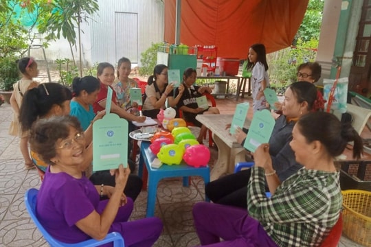 Tiết kiệm tham gia BHXH, BHYT để không lo khi về già