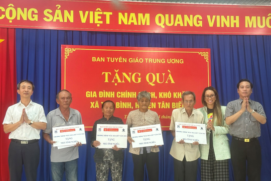 Những ngôi nhà mới mang niềm vui đến các gia đình chính sách tại địa phương