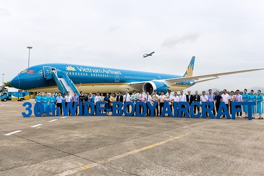 Vietnam Airlines đón “siêu máy bay thân rộng” Boeing 787-10