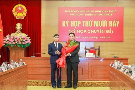 Ông Trần Duy Đông giữ chức Chủ tịch UBND tỉnh Vĩnh Phúc