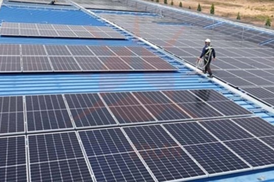 Sớm tháo gỡ vướng mắc, thúc đẩy phát triển điện mặt trời mái nhà