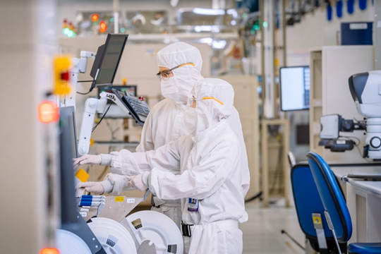 Tham gia “cuộc đua” bán dẫn bằng cách tiếp cận đột phá