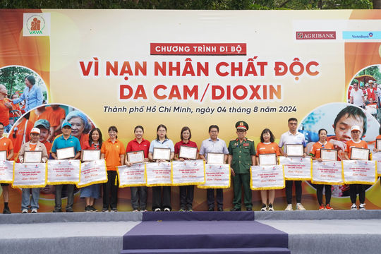 PVEP tham gia đi bộ “Vì nạn nhân chất độc da cam/dioxin”