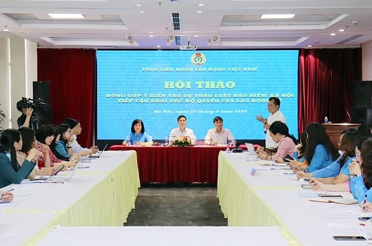 Dự thảo Luật BHXH: Cần bảo đảm quyền của lao động nữ