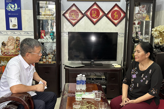 Niềm vui “nhân đôi” trong ngày nhận lương hưu của người dân Thành phố mang tên Bác