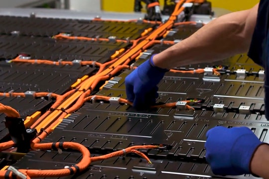 Chuỗi cung ứng xe điện đối mặt cạnh tranh địa chính trị