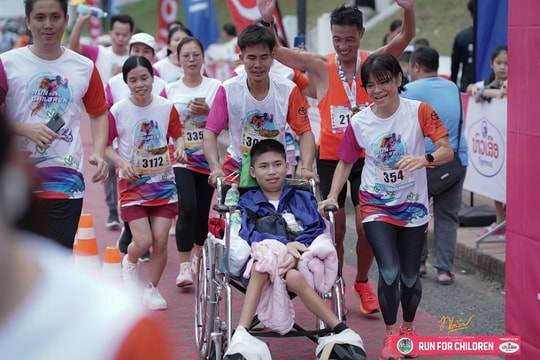 Giải bán marathon Luang Prabang: Chạy vì Trẻ em lần thứ 10