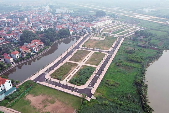 Rủi ro từ những phiên đấu giá đất cao bất thường