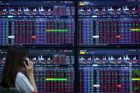 Chứng khoán đã tạo đáy?