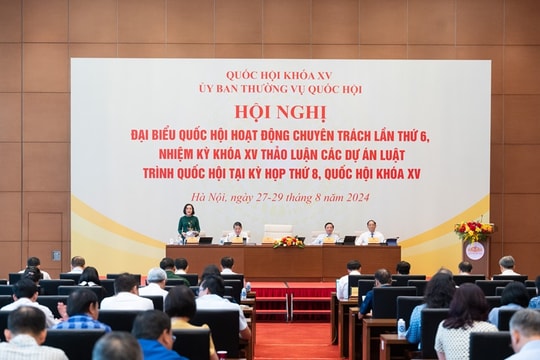 Tiếp tục hoàn chỉnh các Dự thảo Luật để trình Quốc hội tại Kỳ họp thứ 8