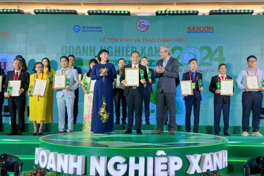 Danh hiệu “Doanh nghiệp Xanh TP. HCM năm 2024” vinh danh Vina CHG