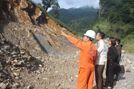 Bảo đảm tính thống nhất về điều kiện của tổ chức hành nghề thăm dò khoáng sản