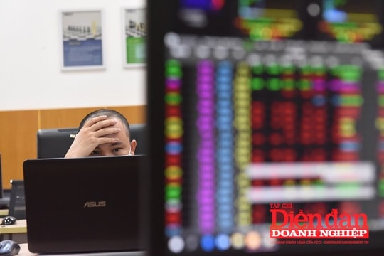 Công ty chứng khoán còn rủi ro từ phân phối trái phiếu và tái cấp vốn