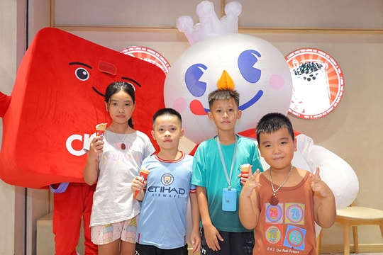 Văn phòng phẩm Deli và Mixue đồng hành cùng học sinh, sinh viên bước vào năm học mới