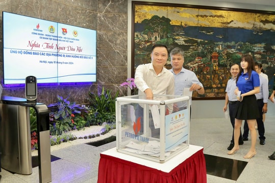Petrovietnam ủng hộ đồng bào các địa phương bị ảnh hưởng bởi bão Yagi