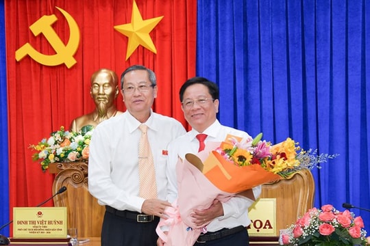 Ông Hồ Văn Mừng giữ chức Chủ tịch UBND tỉnh An Giang