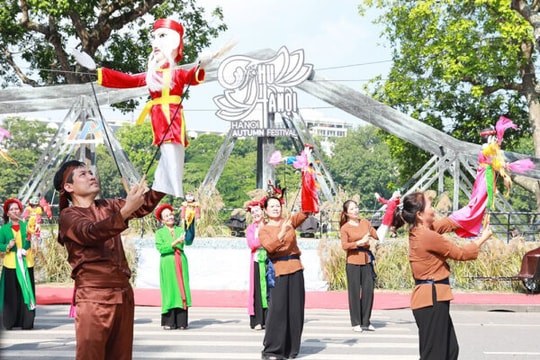 Đưa mùa thu Hà Nội trở thành sản phẩm du lịch đặc sắc