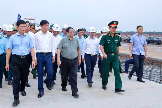 Thủ tướng “thúc” tiến độ sân bay Long Thành