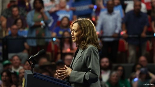 Điểm chung "hiếm hoi" của ông Trump và bà Harris