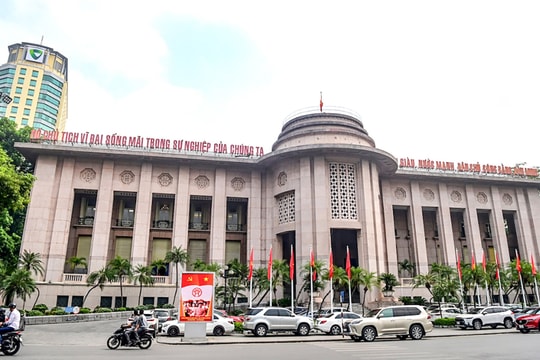 Gỡ dần giao chỉ tiêu tín dụng