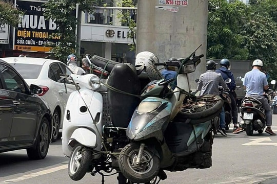 Hà Nội: Khi xe máy "biến hình" thành "xe tải"