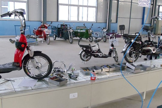 Ngành sản xuất xe máy điện có nguy cơ lụi tàn?