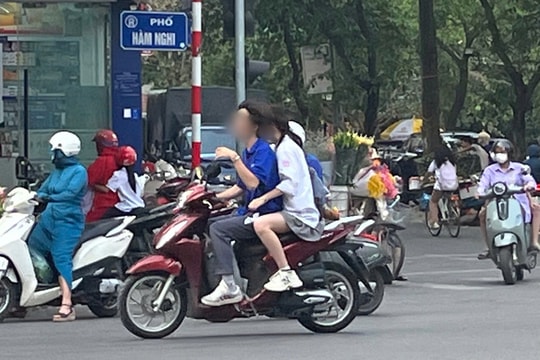 Xe máy, xe điện: Mối đe dọa an toàn giao thông cho học sinh