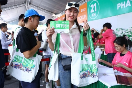 Runner hồ hởi chuẩn bị cho ngày race tại VPIM 2024