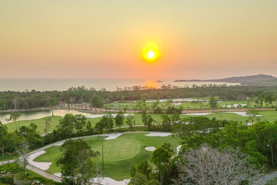 Thêm một loạt đường bay quốc tế mới: Du lịch Phú Quốc cuối năm đợi bùng nổ?‏