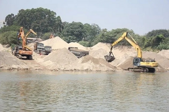 Thấy gì từ vụ đấu giá mỏ cát ở Quảng Nam?