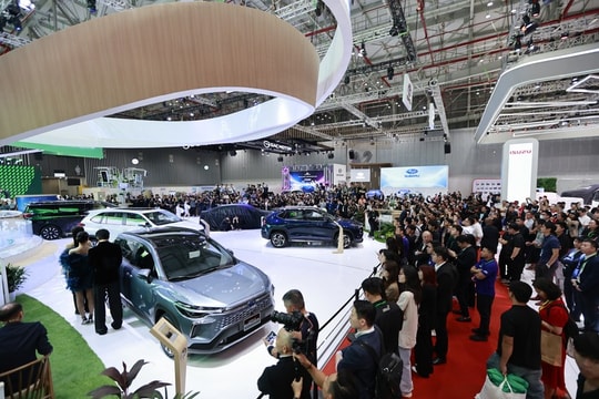 Vietnam Motor Show 2024: Ấn tượng về xe xanh và những công nghệ tương tác độc đáo