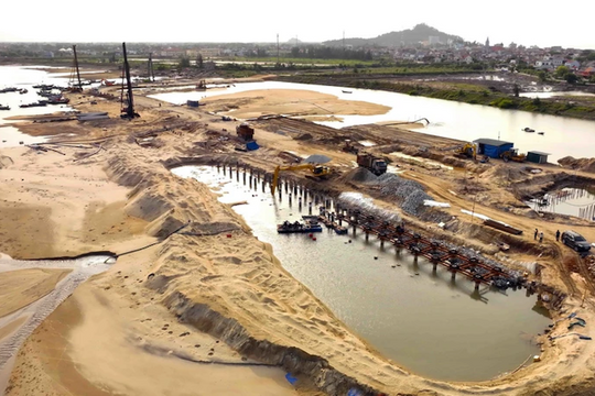 Giải pháp thúc đẩy giải ngân vốn đầu tư công từ những "đầu tàu"