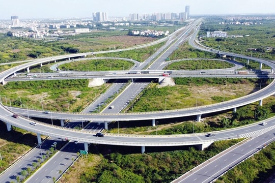 Mở lối huy động nguồn lực tư nhân tham gia đầu tư công