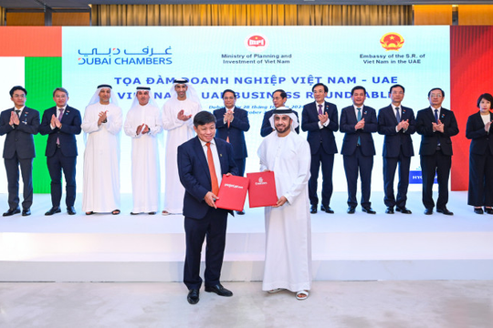 Emirates ký Biên bản Ghi nhớ với Vietnam Airlines và Vietjet