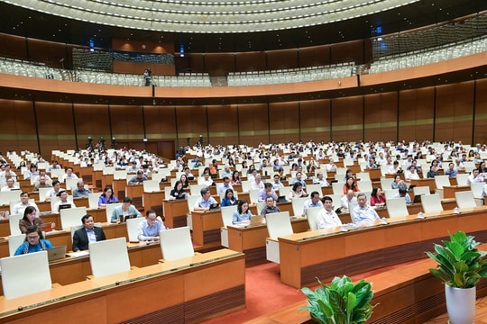Ngày 01/11, Quốc hội nghe giải trình Dự thảo Luật Phòng cháy, chữa cháy và cứu nạn, cứu hộ