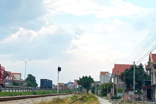 Vì sao dự án đường gom đường sắt qua Kim Thành chậm tiến độ?