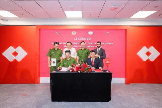 Techcombank tiên phong triển khai dịch vụ xác thực điện tử qua VneID