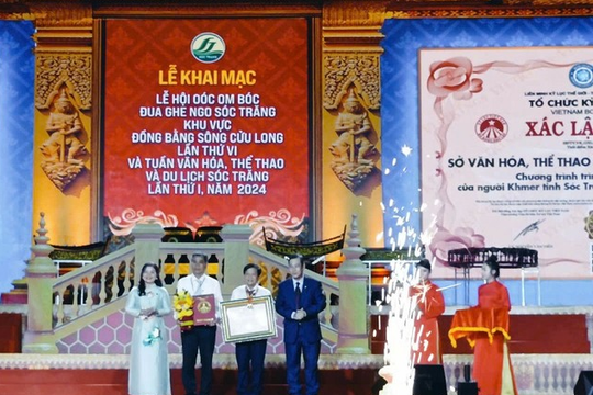 Khai mạc Lễ hội Oóc om bóc - Đua ghe Ngo Sóc Trăng, khu vực ĐBSCL lần thứ VI