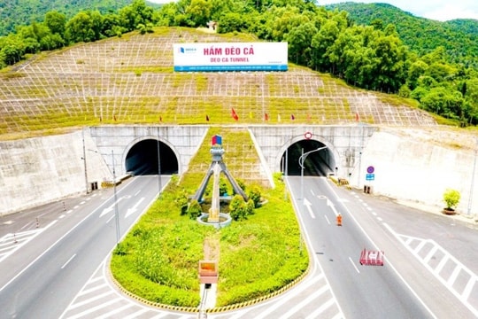 Kỳ vọng lực đẩy cho cổ phiếu đầu tư công cuối năm