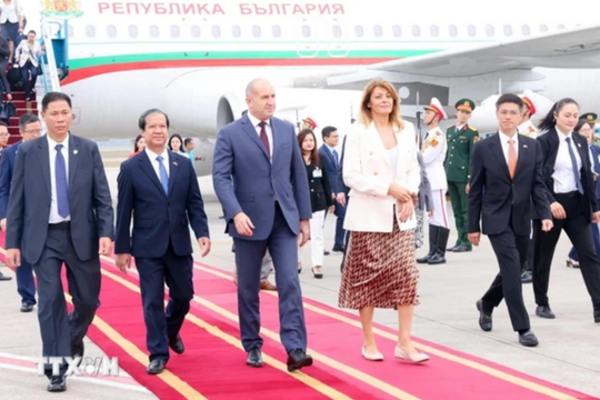 Tổng thống Bulgaria Rumen Radev bắt đầu thăm chính thức Việt Nam