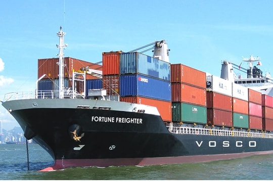 Thách thức các nhóm ngành trên thị trường chứng khoán năm 2025