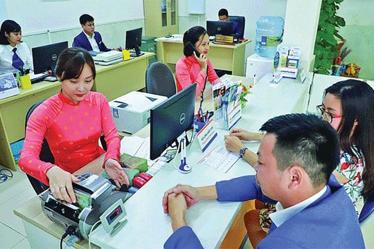 Bài toán NIM và hạ lãi vay