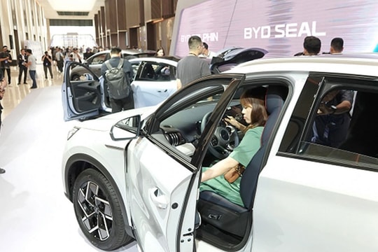 Ô tô Trung Quốc tràn vào nhiều, người tiêu dùng Việt Nam được hưởng lợi?